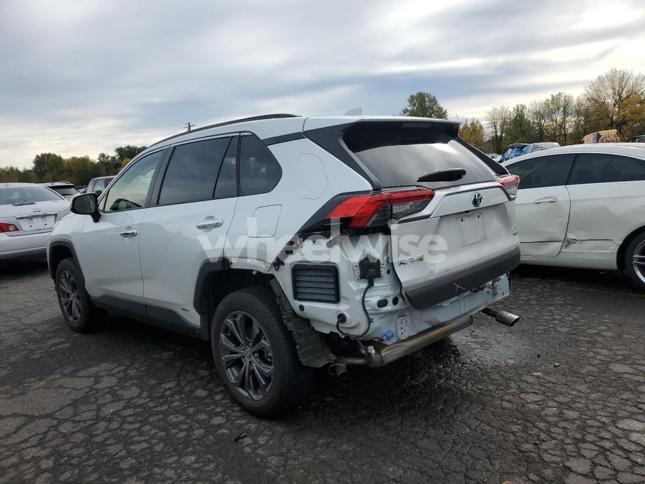 Photo 2 of 2023 TOYOTA RAV4 LIMITED (VIN JTMD6RFV3PD094269)