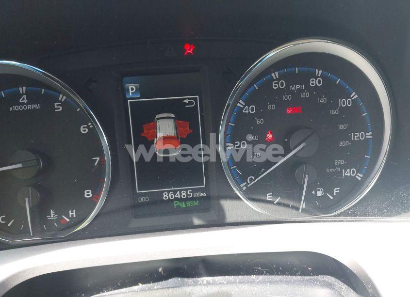 Photo 7 of 2016 Toyota Rav4 LIMITED (VIN JTMDFREV0GJ067632)