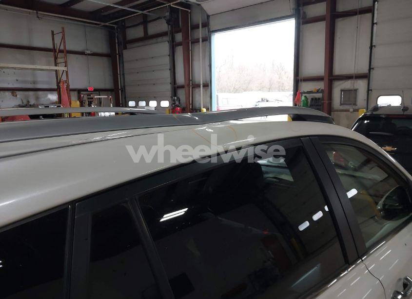 Photo 17 of 2018 Toyota Rav4 LIMITED (VIN JTMDFREV1JJ223488)