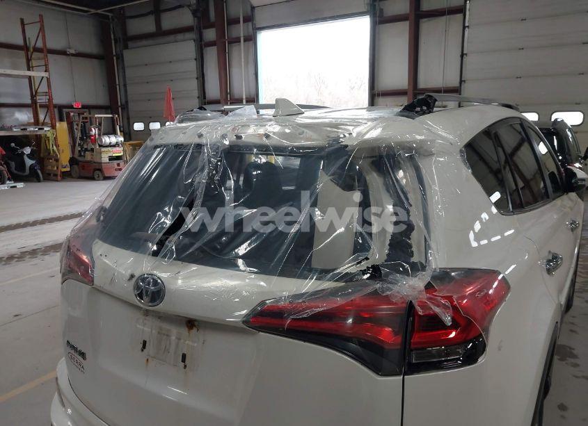 Photo 18 of 2018 Toyota Rav4 LIMITED (VIN JTMDFREV1JJ223488)