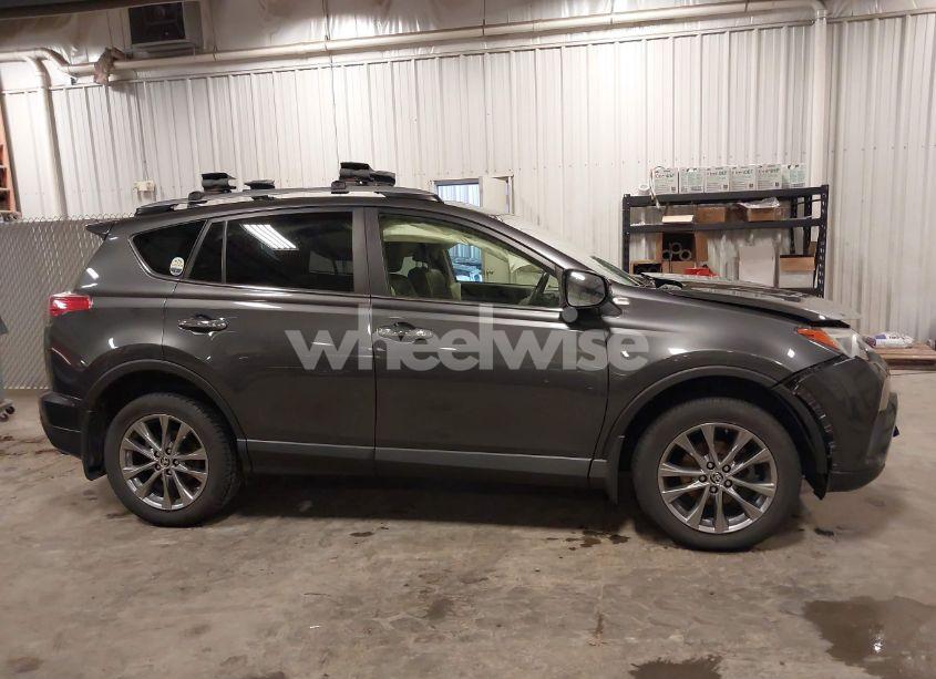 Photo 13 of 2018 Toyota Rav4 LIMITED (VIN JTMDFREV6JJ189726)