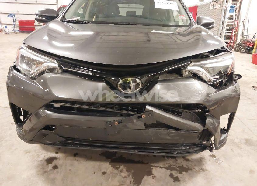 Photo 6 of 2018 Toyota Rav4 LIMITED (VIN JTMDFREV6JJ189726)