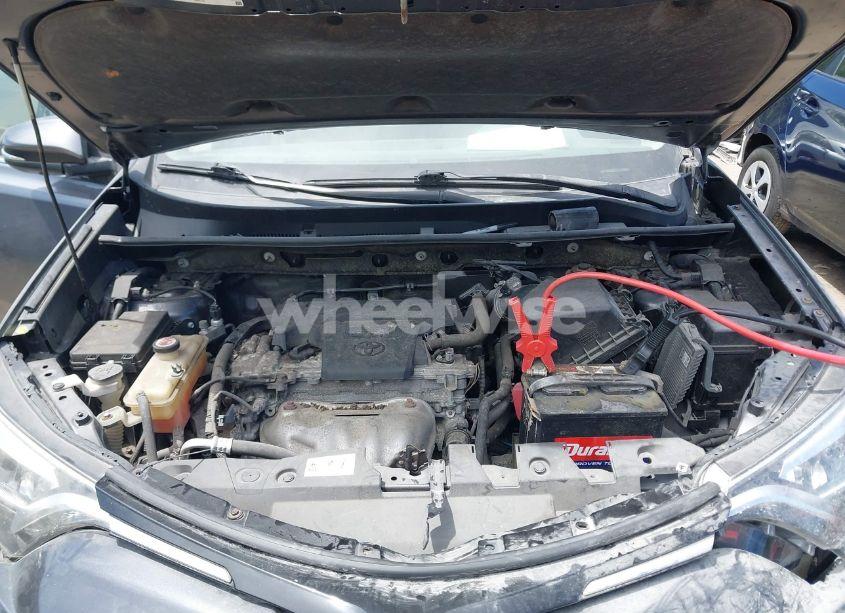 Photo 10 of 2018 Toyota Rav4 LIMITED (VIN JTMDFREV7JJ195275)