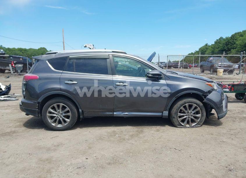 Photo 14 of 2018 Toyota Rav4 LIMITED (VIN JTMDFREV7JJ195275)
