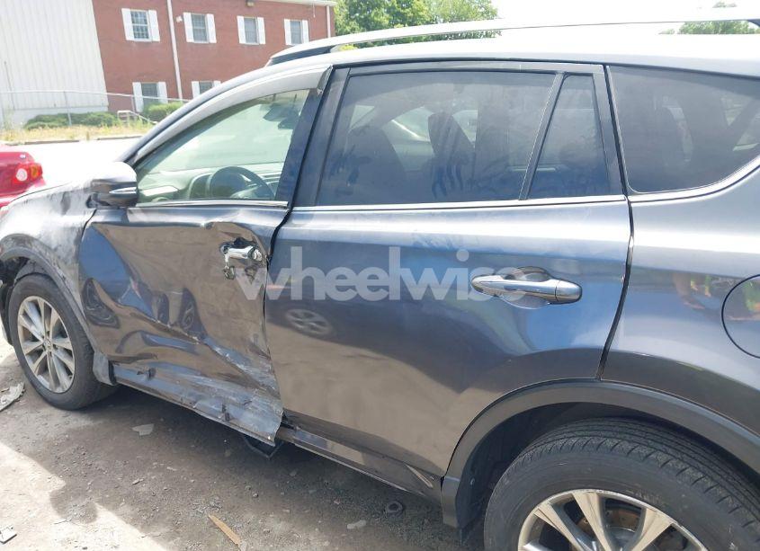 Photo 15 of 2018 Toyota Rav4 LIMITED (VIN JTMDFREV7JJ195275)