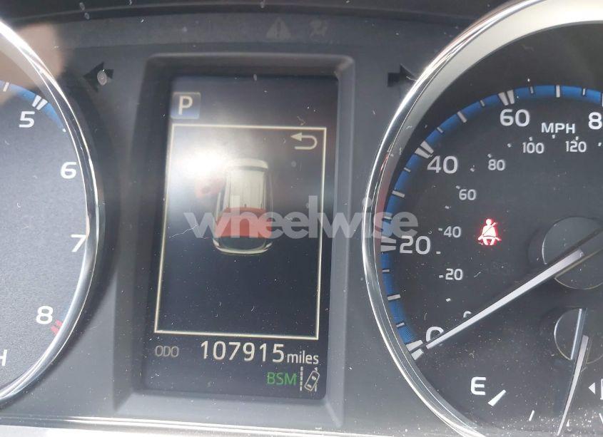 Photo 16 of 2018 Toyota Rav4 LIMITED (VIN JTMDFREVXJD251109)