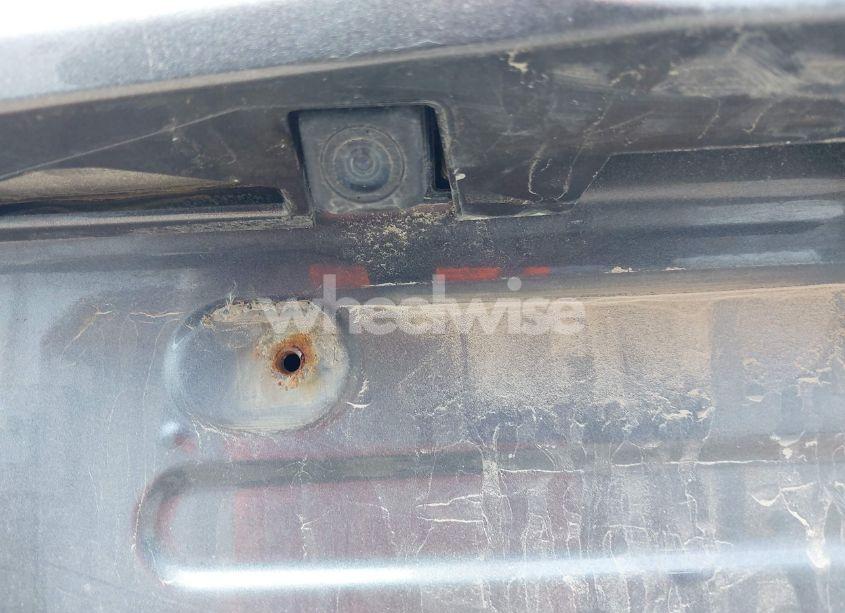 Photo 19 of 2018 Toyota Rav4 LIMITED (VIN JTMDFREVXJD251109)