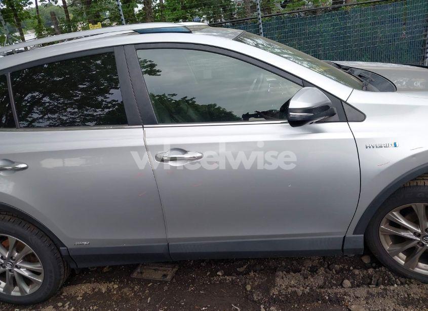 Photo 13 of 2016 Toyota Rav4 HYBRID LIMITED (VIN JTMDJREV2GD001094)