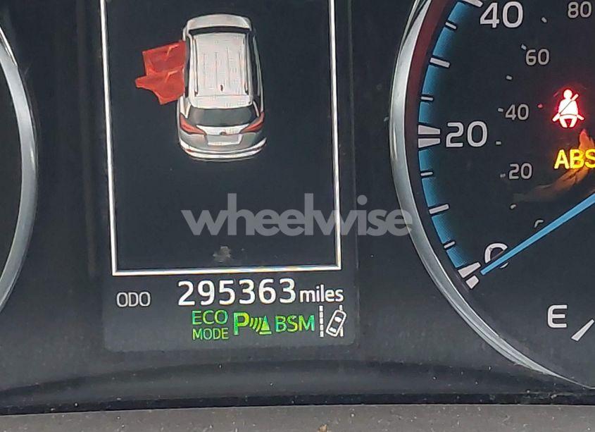 Photo 15 of 2016 Toyota Rav4 HYBRID LIMITED (VIN JTMDJREV2GD001094)