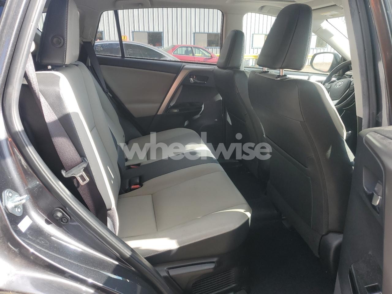 Photo 10 of 2016 TOYOTA RAV4 HV LIMITED (VIN JTMDJREV7GD034723)