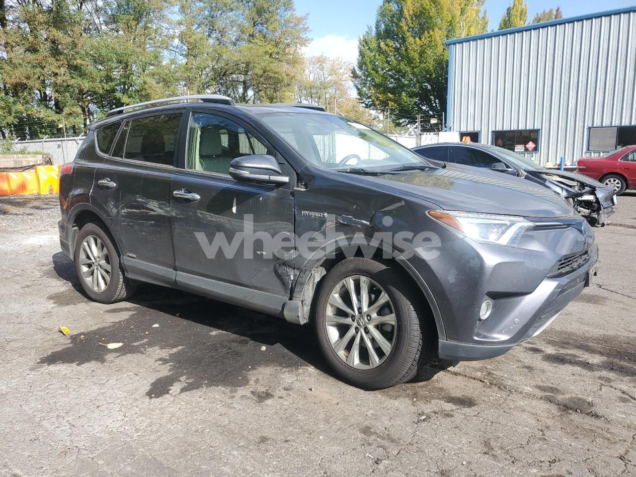 Photo 4 of 2016 TOYOTA RAV4 HV LIMITED (VIN JTMDJREV7GD034723)