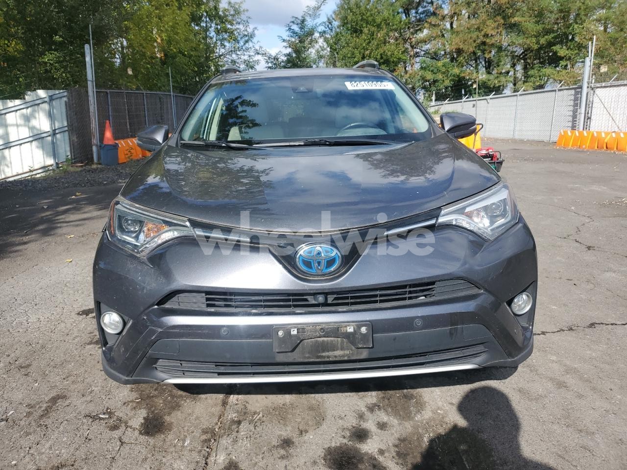 Photo 5 of 2016 TOYOTA RAV4 HV LIMITED (VIN JTMDJREV7GD034723)