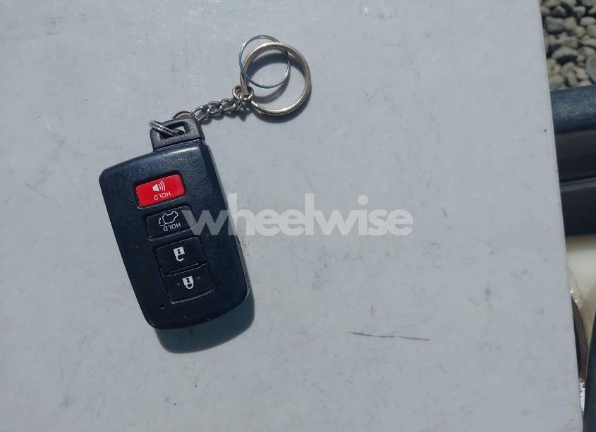 Photo 11 of 2016 Toyota Rav4 HYBRID LIMITED (VIN JTMDJREVXGD030438)