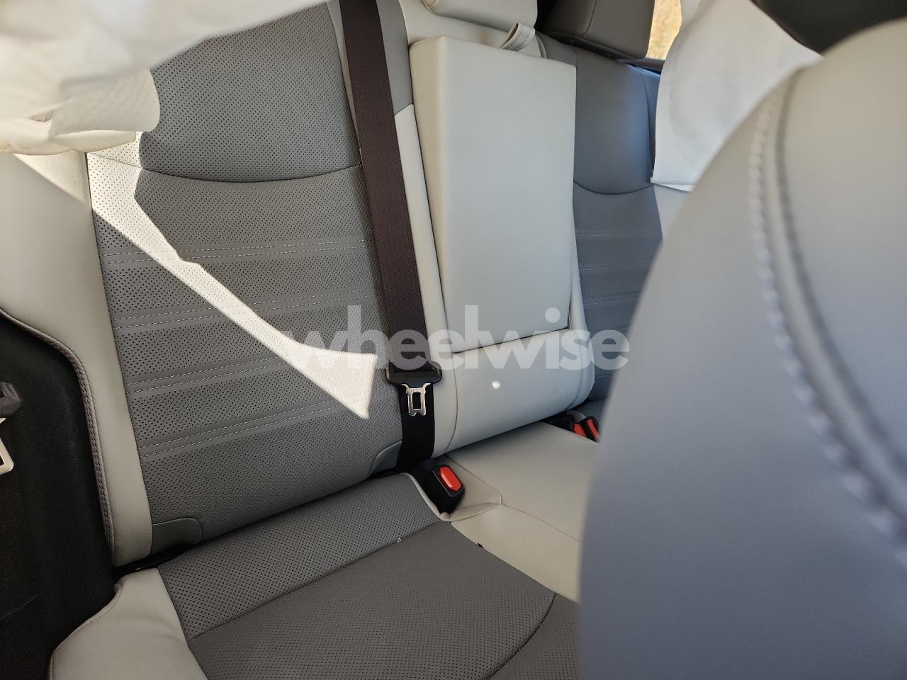 Photo 11 of 2020 TOYOTA RAV4 LIMITED (VIN JTMDWRFV4LD049335)