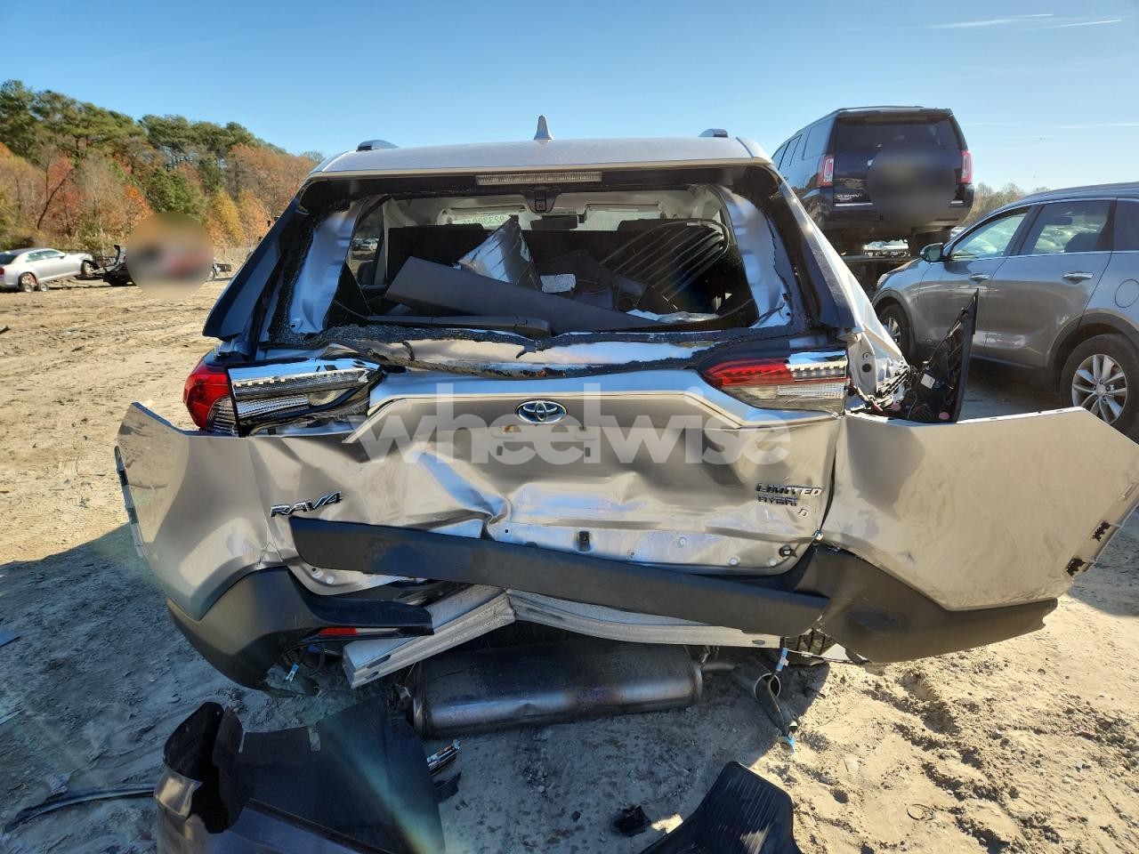 Photo 6 of 2020 TOYOTA RAV4 LIMITED (VIN JTMDWRFV4LD049335)