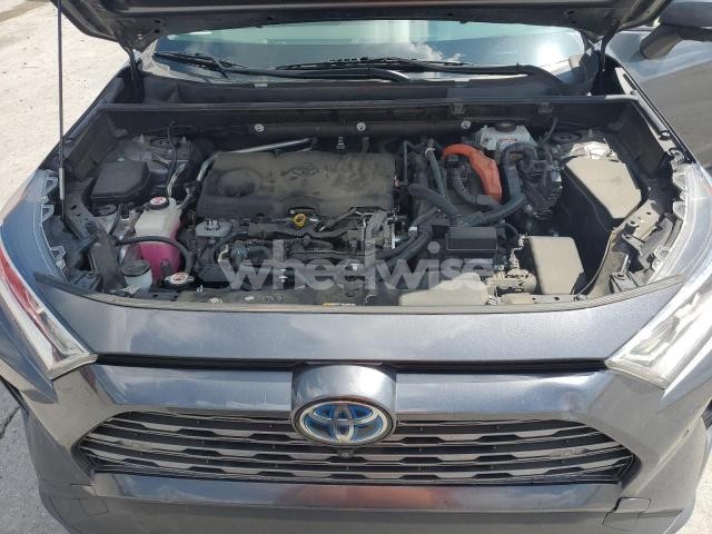 Photo 5 of 2019 TOYOTA RAV4 LIMITED (VIN JTMDWRFV6KD520352)