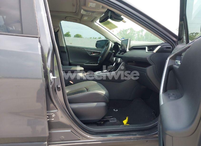 Photo 5 of 2020 Toyota Rav4 HYBRID LIMITED (VIN JTMDWRFVXLD071906)