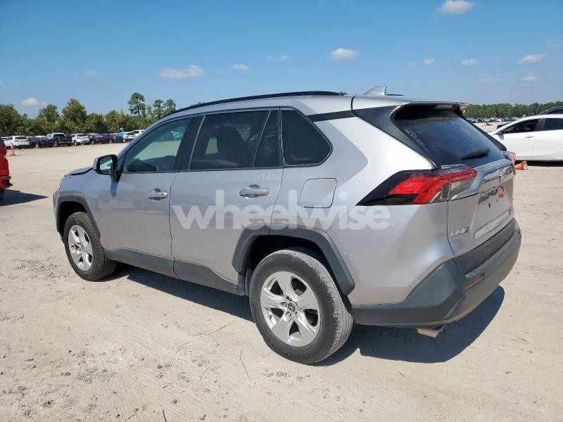 2021 TOYOTA RAV4 XLE (VIN JTME6RFVXND519584) main photo