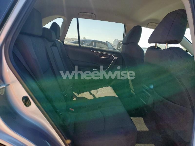 Photo 9 of 2021 TOYOTA RAV4 XLE (VIN JTME6RFVXND519584)