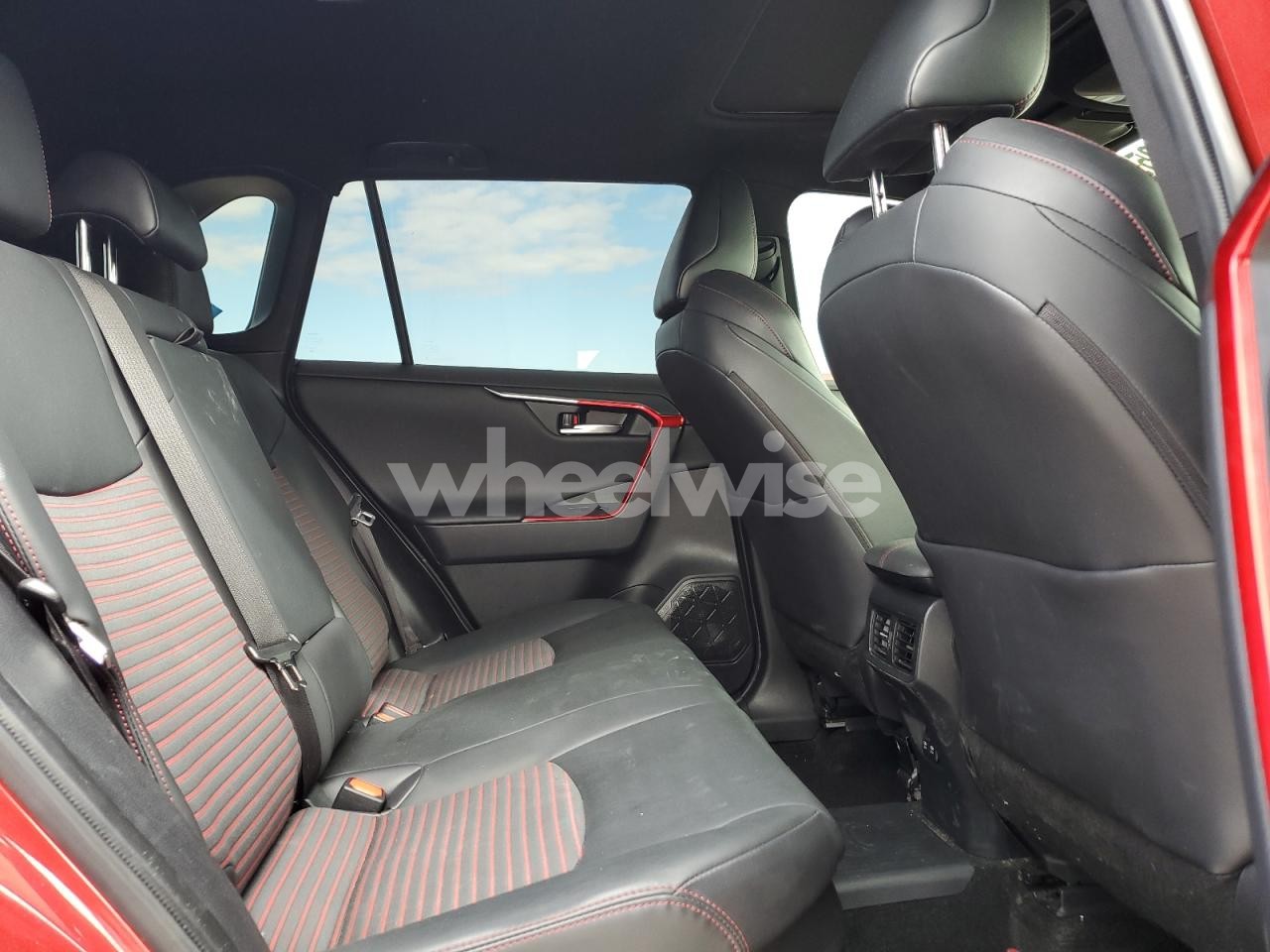 Photo 11 of 2021 TOYOTA RAV4 PRIME XSE (VIN JTMEB3FV8MD036604)