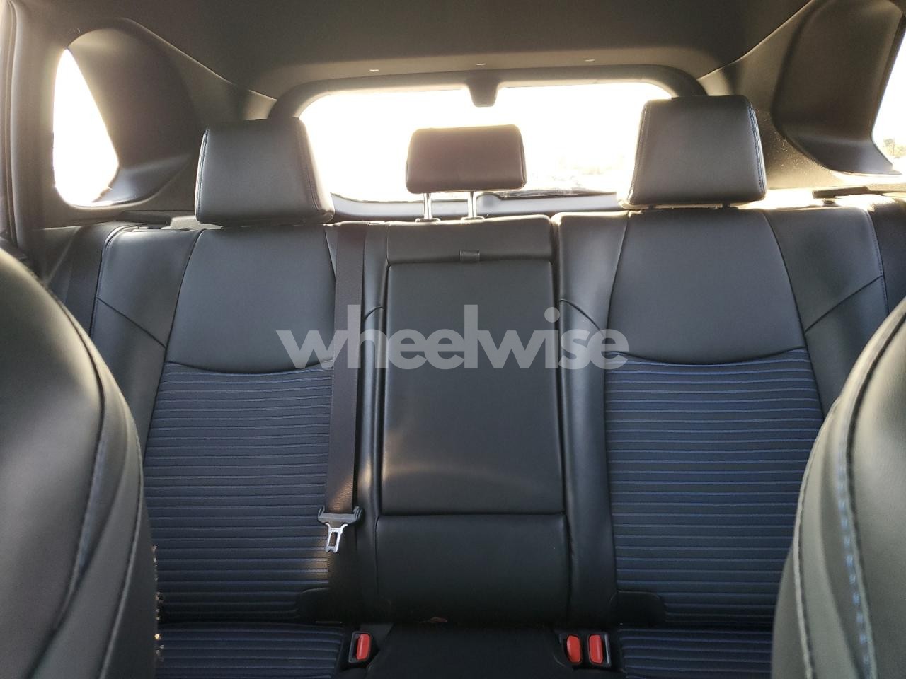 Photo 10 of 2020 TOYOTA RAV4 XSE N/A (VIN JTMEWRFV1LJ047757)