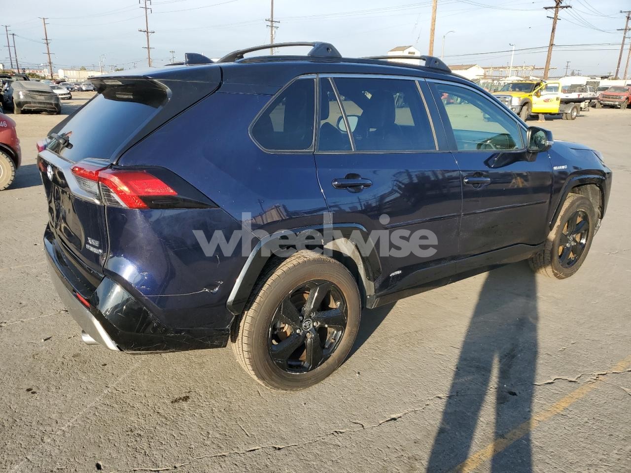 Photo 3 of 2020 TOYOTA RAV4 XSE N/A (VIN JTMEWRFV1LJ047757)