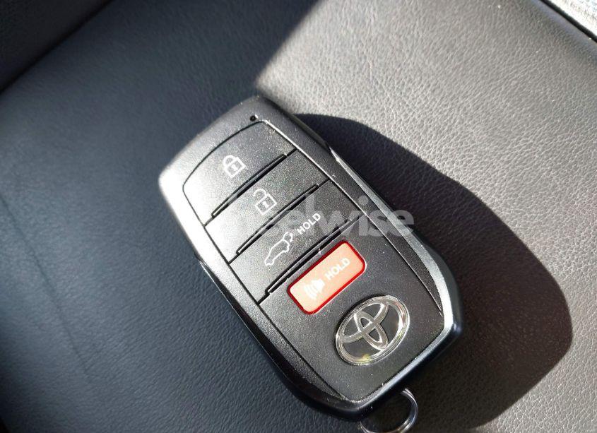 Photo 11 of 2020 Toyota Rav4 HYBRID XSE (VIN JTMEWRFV3LD541634)