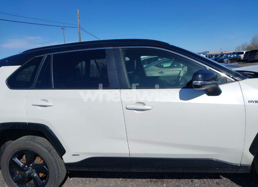 Photo 13 of 2020 Toyota Rav4 HYBRID XSE (VIN JTMEWRFV3LD541634)