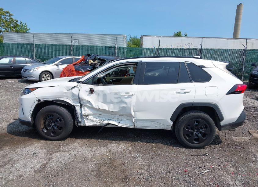 Photo 14 of 2019 Toyota Rav4 LE (VIN JTMF1RFV0KD045059)