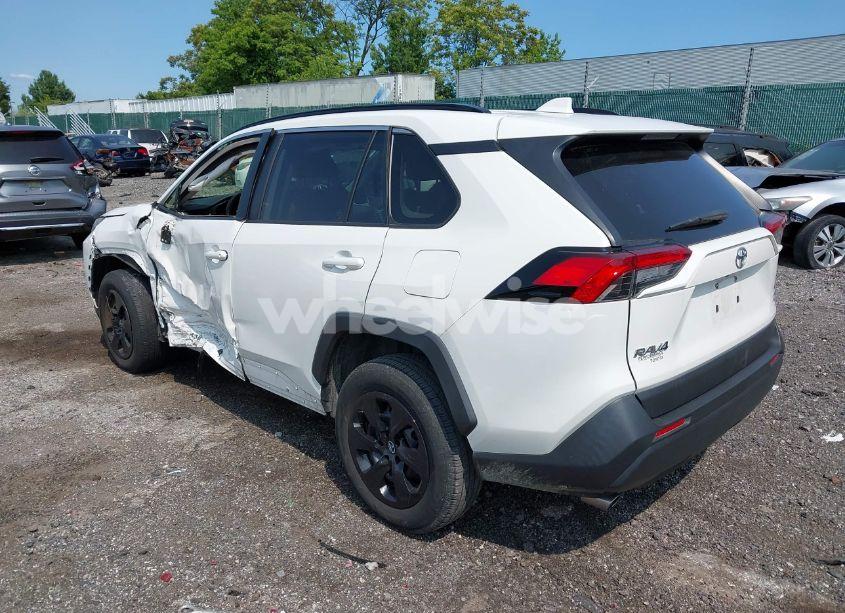 Photo 3 of 2019 Toyota Rav4 LE (VIN JTMF1RFV0KD045059)