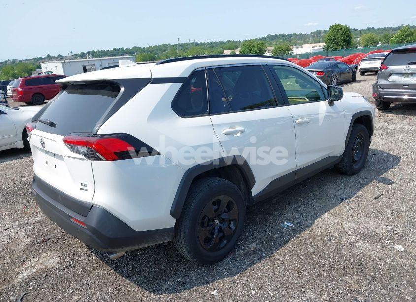 Photo 4 of 2019 Toyota Rav4 LE (VIN JTMF1RFV0KD045059)