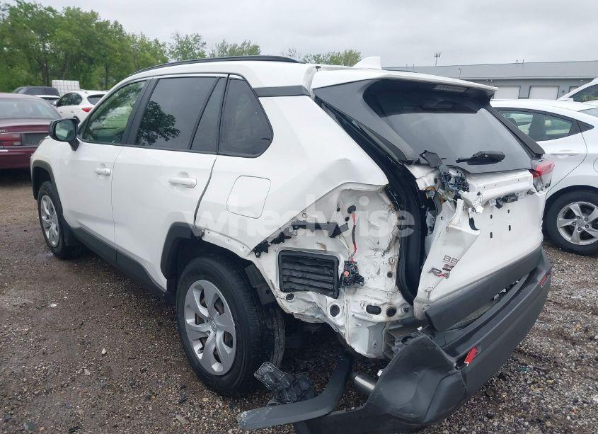 Photo 3 of 2019 Toyota Rav4 LE (VIN JTMF1RFV0KD517535)