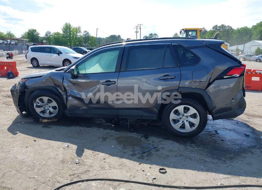 Photo 14 of 2019 Toyota Rav4 LE (VIN JTMF1RFV3KJ002983)