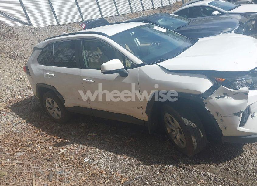 Photo 14 of 2019 Toyota Rav4 LE (VIN JTMG1RFV0KD043865)