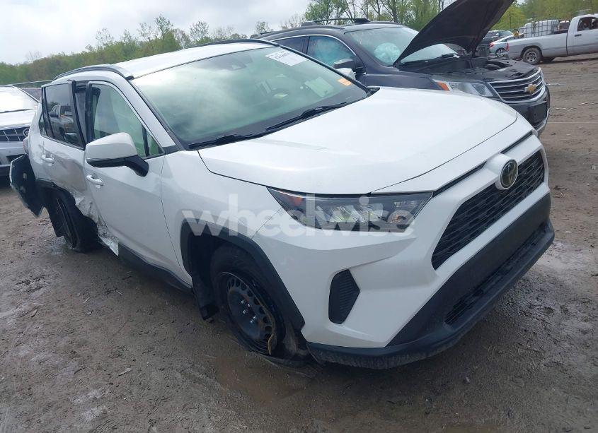 2019 Toyota Rav4 LE (VIN JTMG1RFV4KD022825) main photo