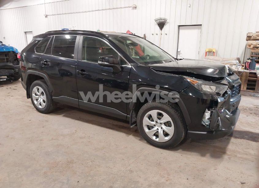 2019 Toyota Rav4 LE (VIN JTMG1RFV4KJ011244) main photo