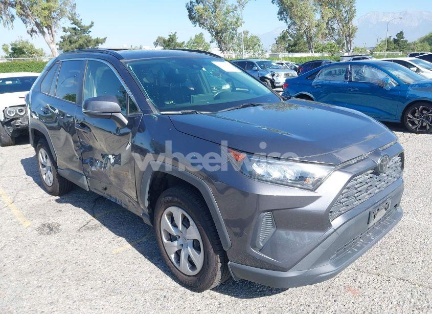 2019 Toyota Rav4 LE (VIN JTMG1RFV5KJ010605) main photo