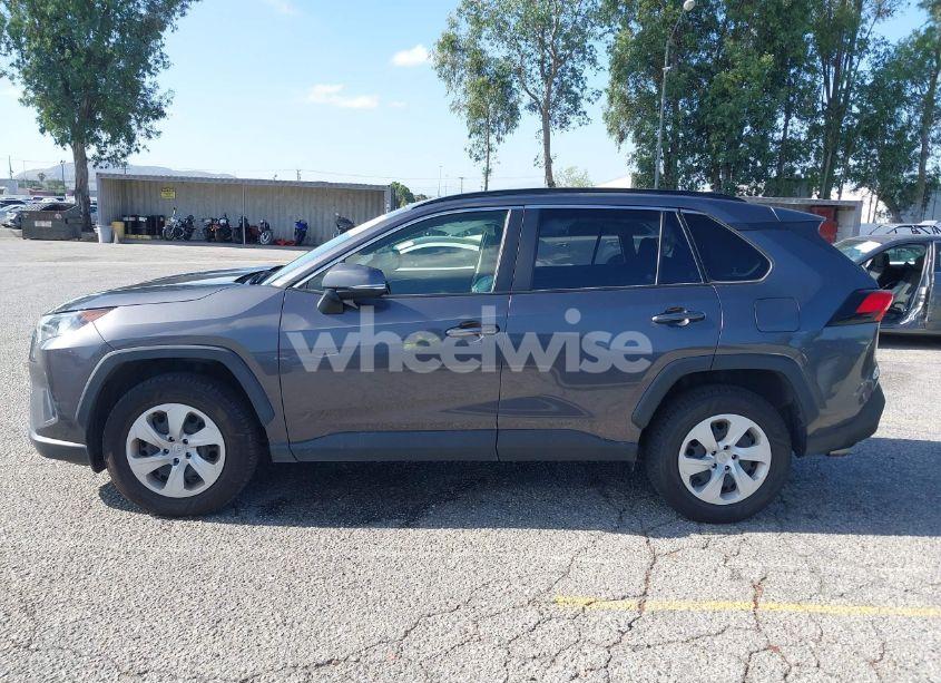 Photo 14 of 2019 Toyota Rav4 LE (VIN JTMG1RFV5KJ010605)