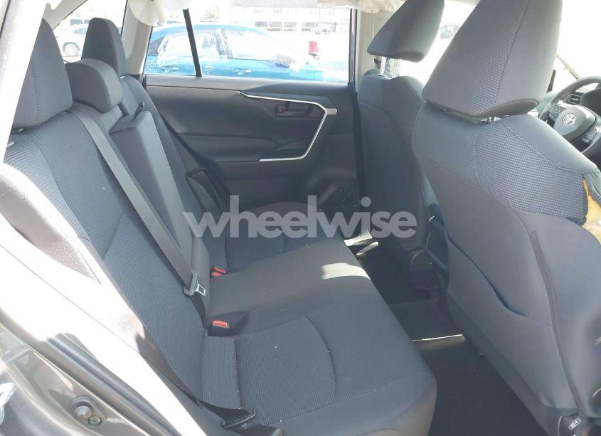 Photo 8 of 2019 Toyota Rav4 LE (VIN JTMG1RFV5KJ010605)