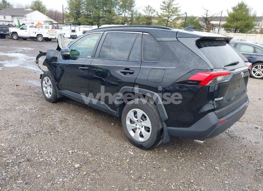 Photo 3 of 2019 Toyota Rav4 LE (VIN JTMG1RFV7KJ002148)