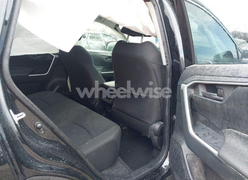 Photo 8 of 2019 Toyota Rav4 LE (VIN JTMG1RFV7KJ002148)