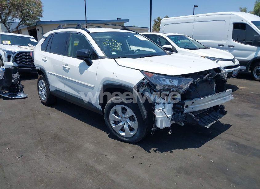 2019 Toyota Rav4 LE (VIN JTMH1RFV1KD029610) main photo