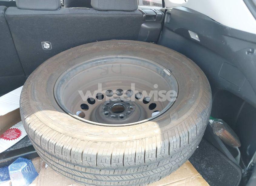 Photo 18 of 2019 Toyota Rav4 LE (VIN JTMH1RFV1KD029610)