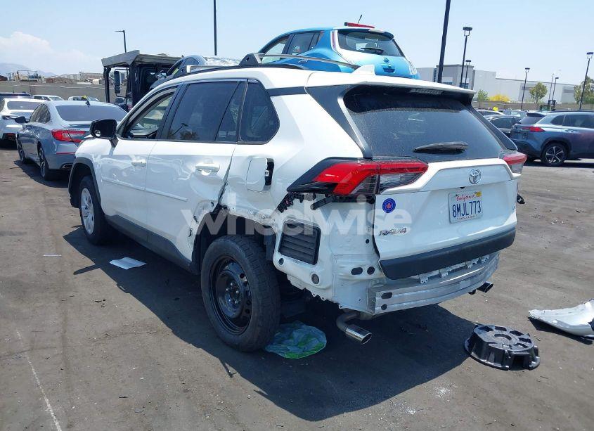 Photo 3 of 2019 Toyota Rav4 LE (VIN JTMH1RFV1KD029610)