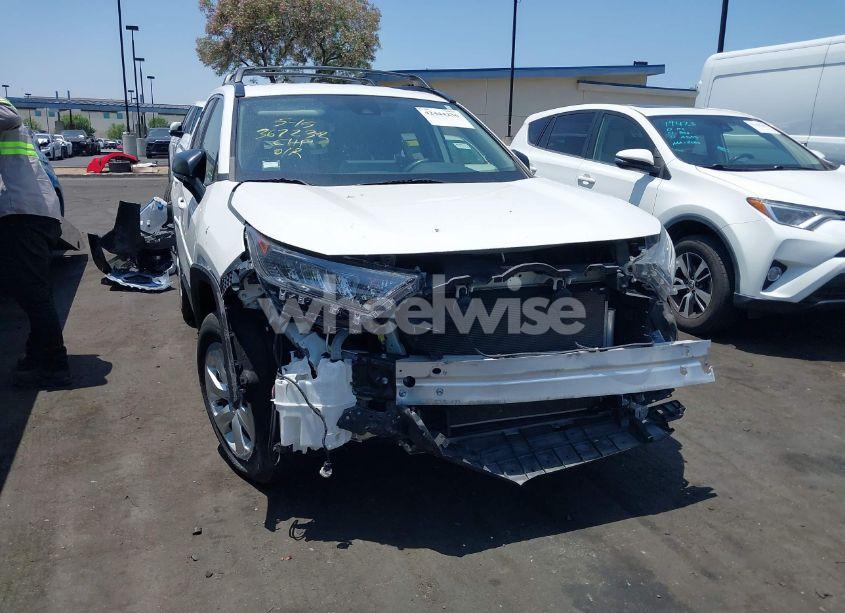 Photo 6 of 2019 Toyota Rav4 LE (VIN JTMH1RFV1KD029610)