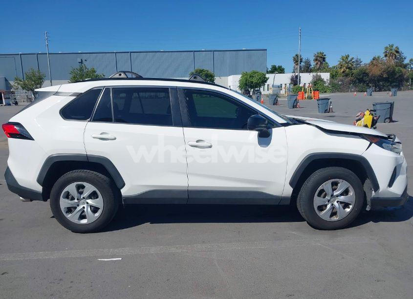 Photo 13 of 2020 Toyota Rav4 LE (VIN JTMH1RFV2LD057255)