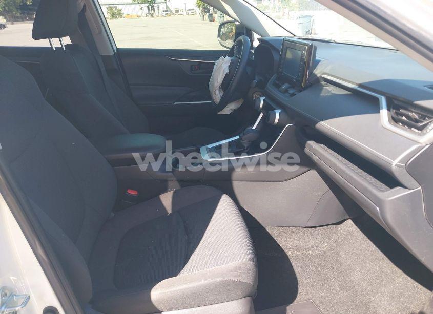 Photo 5 of 2020 Toyota Rav4 LE (VIN JTMH1RFV2LD057255)