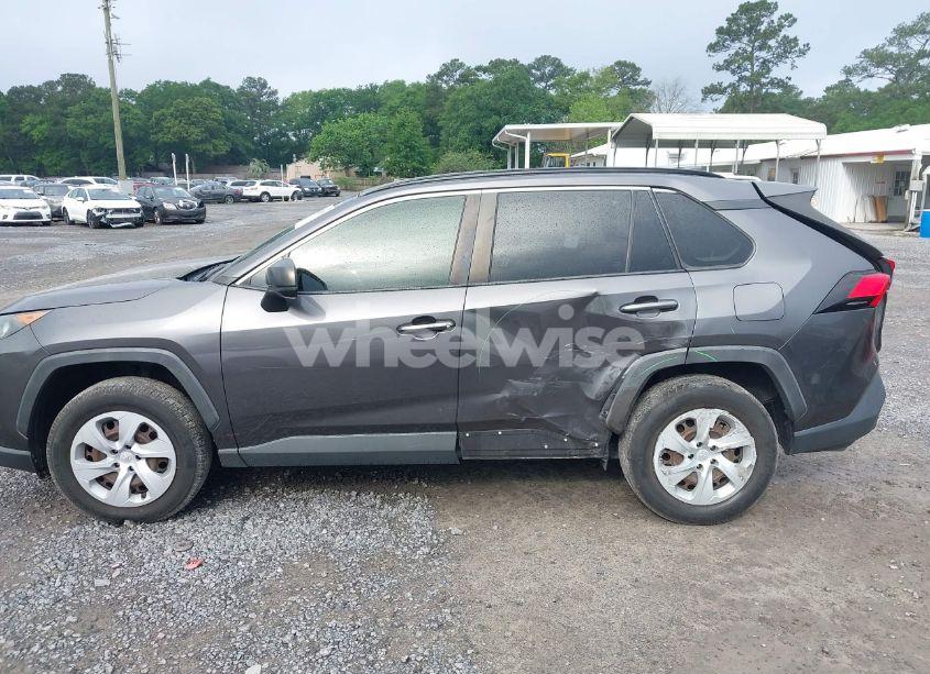 Photo 14 of 2019 Toyota Rav4 LE (VIN JTMH1RFV5KJ007238)