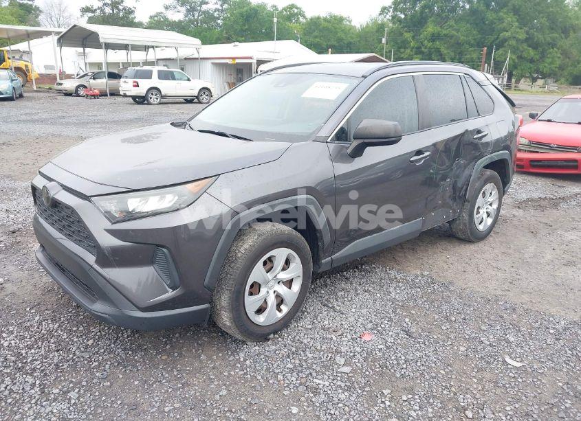 Photo 2 of 2019 Toyota Rav4 LE (VIN JTMH1RFV5KJ007238)