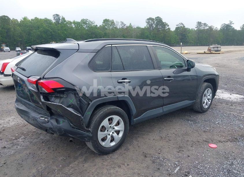 Photo 4 of 2019 Toyota Rav4 LE (VIN JTMH1RFV5KJ007238)